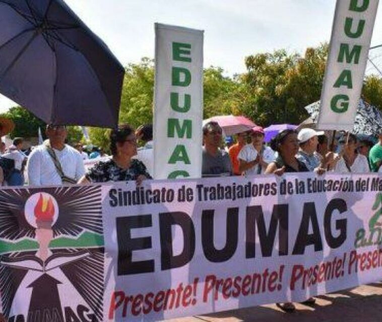 270 mil estudiantes del Magdalena sin clases hoy por paro de profesores