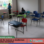 Administración municipal del Medio Baudó en articulación con donantes extranjeros, hicieron entrega oficial de aulas escolares a la comunidad de Curundó La Banca.