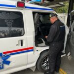 Autoridades investigan ambulancia con motor, aparentemente robada