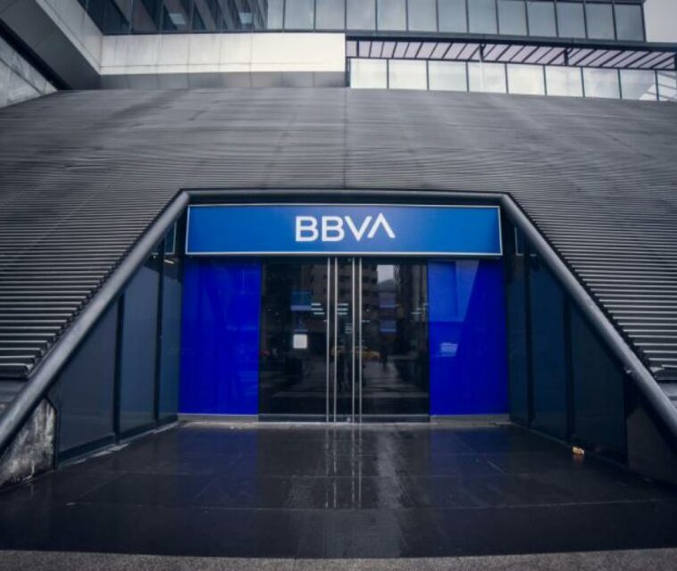 BBVA Colombia y Banco Agrario bajan tasas a las tarjetas de crédito