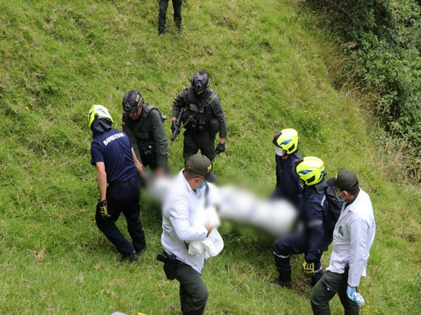 Cadáver en descomposición fue hallado a orillas del río Pasto, tenía varias heridas y ausencia de un ojo