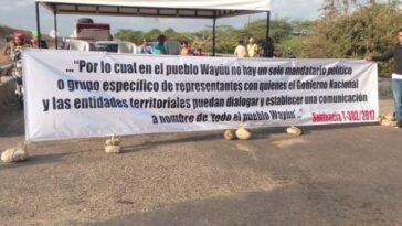 Carreteras de la Guajira bloqueadas: indígenas wayús en paro
