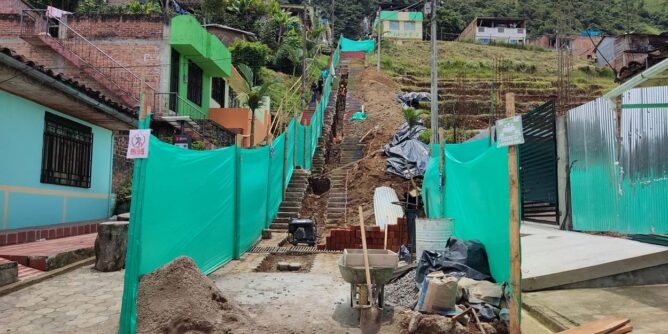 Comenzaron obras de mejoramiento de las gradas de acceso al barrio Belén, Sandoná