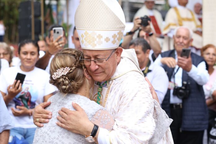 Con la intención de hacer justicia en los casos de pederastia, se posesiona nuevo arzobispo