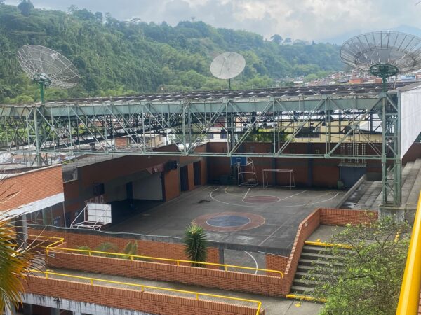 Con querella policiva retirarán antenas de la institución educativa Alfredo García