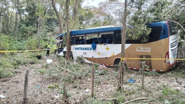 Dos muertos y 17 heridos en  accidente de tránsito en La Guajira