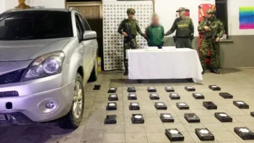 La caleta contenía 27 kilos de cocaína que serían distribuidos en el Valle de Aburrá.