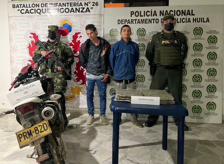 Ejército y Policía, logran la captura de dos sujetos y la incautación de tres kilos de marihuana en el Huila