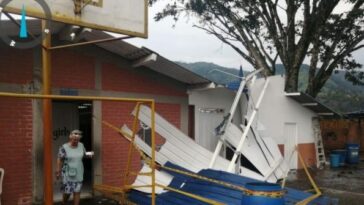 El Vendaval de las últimas horas dejó daños materiales en Calarcá