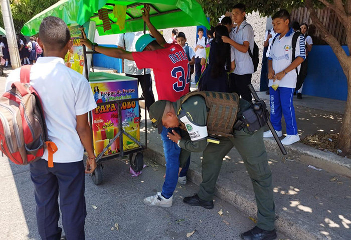 En colegios de Valledupar despliegan actividades de prevención y control