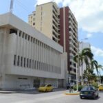 Este es el banco de la República de Riohacha, en donde solo presta servicio de biblioteca.