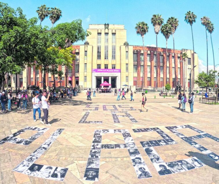 Feministas responden al tweet de Quintero sobre grafitis en Plaza Botero