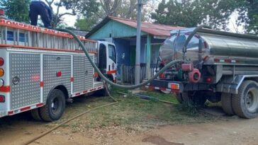 Habitantes de San Andrés, recibieron agua potable por la Fuerza Aérea Colombiana 