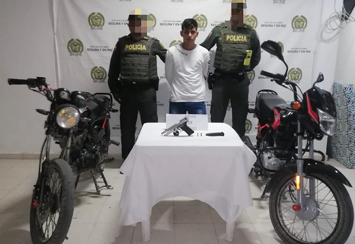 Llevaba una moto robada y se enfrentó a la policía