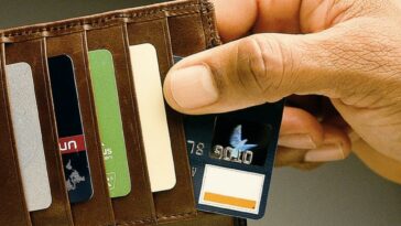 Lo que no debería pagar con tarjeta ante la ‘guerra de las tasas’