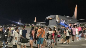 Más de 300 personas han sido evacuadas desde San Andrés tras cierre de Viva Air