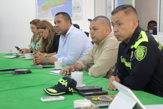 Aspecto del consejo de seguridad realizado este miércoles en Riohacha y donde se ofreció hasta 30 millones de pesos para conseguir información que permita el esclarecimiento de este homicidio.