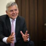 Presidente de Fenalco explica por qué piensa que la reforma laboral de Petro no le conviene a Colombia