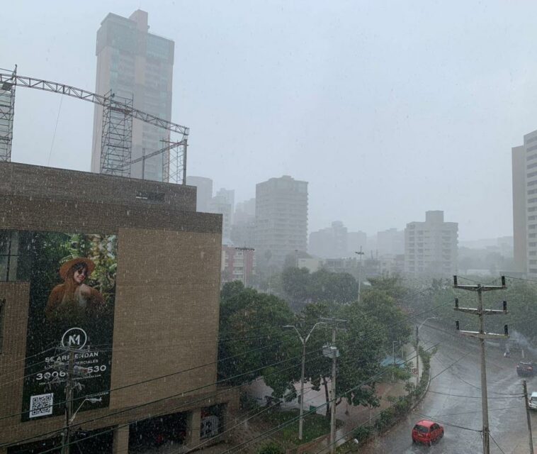 Primeras lluvias del año sofocan la ola de calor que golpea a Barranquilla