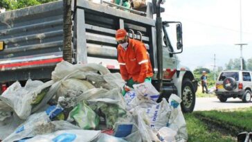 Recoger gratis los escombros, la nueva estrategia de Medellín para las basuras