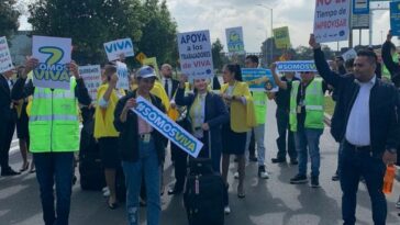 Trabajadores de Viva Air esperan que la aerolínea vuelva a operar