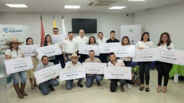 Trece cheques, trece sueños que se cumplen en Arauca, gracias al Fondo Emprender