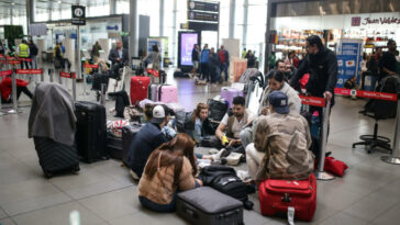 Viva Air deberá responderle a pasajeros afectados: pille cómo les devolverán el billete