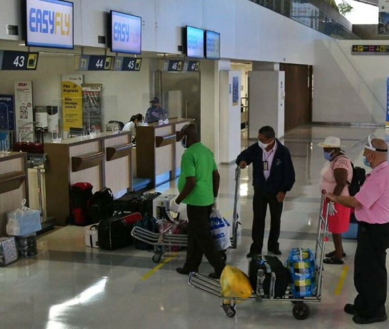 Adiós al uso de tapabocas en aviones y aeropuertos del país