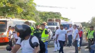 Bloqueo vial en Valle: protesta por puente y soluciones por lluvias