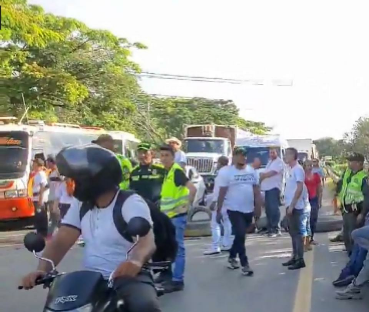 Bloqueo vial en Valle: protesta por puente y soluciones por lluvias