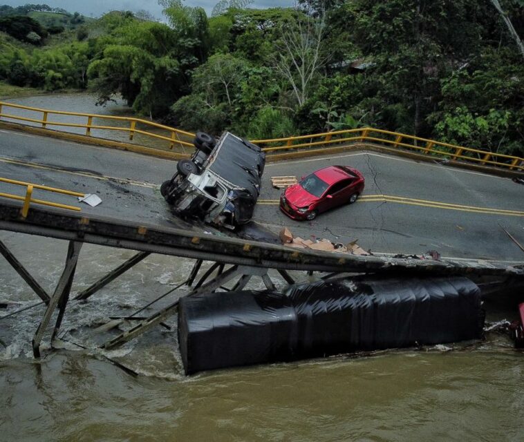 Caída de puente entre Quindío y Valle : gremios piden un puente metálico