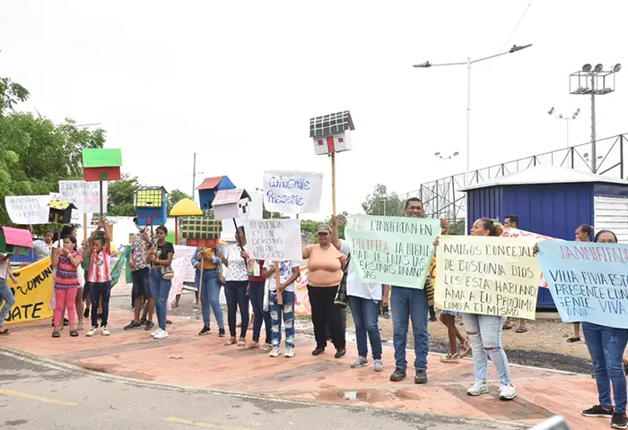 Damnificados de Bosconia  exigen viviendas dignas