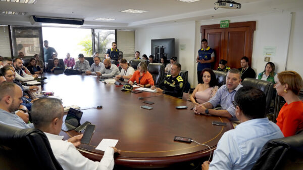 Definen líneas de acción para enfrentar posible emergencia del Nevado del Ruiz