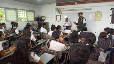 Estudiantes de Los Patios se apropian de la historia y la memoria colectiva junto al Ejército Nacional y la Policía de Infancia y Adolescencia.
