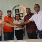 Firman convenio de entendimiento comercial entre La Guajira y Curazao