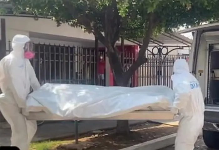 La hallaron muerta en su apartamento