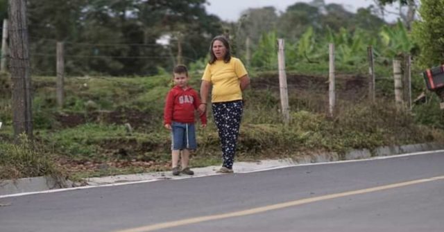 Más de 200 familias de Montenegro, Filandia y Quimbaya ya cuenta con una vía pavimentada