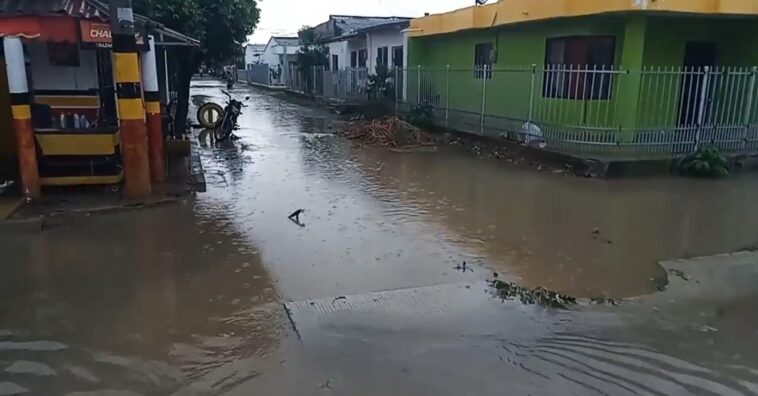 Obra paralizada se inundó y genera problemas en Cantaclaro