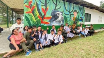 Parque infantil en San Agustín es creado con material reciclable 