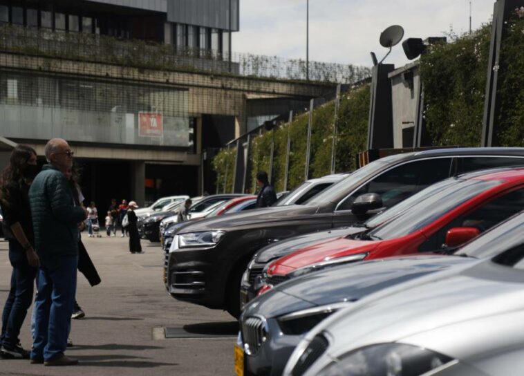 Venta de vehículos nuevos en Colombia cayó un 17,2 % en marzo