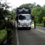 Viaje seguro, sus Fuerzas Armadas están en las vías del Chocó