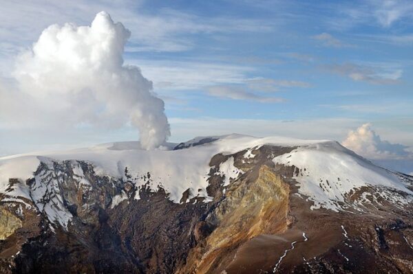 Volcán nevado del Ruiz registró 4.600 sismos en las últimas horas