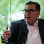 "Washington va a apoyar a cualquier líder que el pueblo colombiano elija", dice Embajador de Estados Unidos