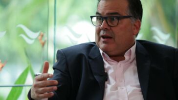 "Washington va a apoyar a cualquier líder que el pueblo colombiano elija", dice Embajador de Estados Unidos