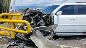 Accidente de tránsito en el puente de la Cejita dejó daños materiales