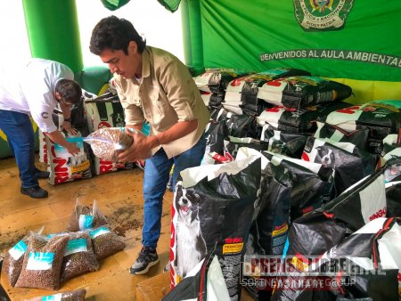 Alimento para 2.000 perros abandonados en Villavicencio entregó Cormacarena