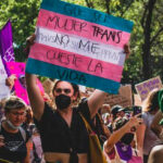 Atentan contra lideresa trans de La Paz