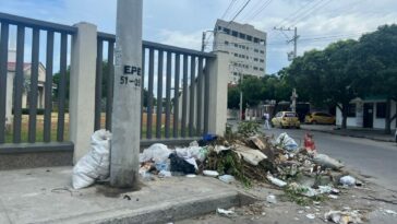 Atesa limpió botadero de basura y escombros denunciado por Santa Marta Al Día