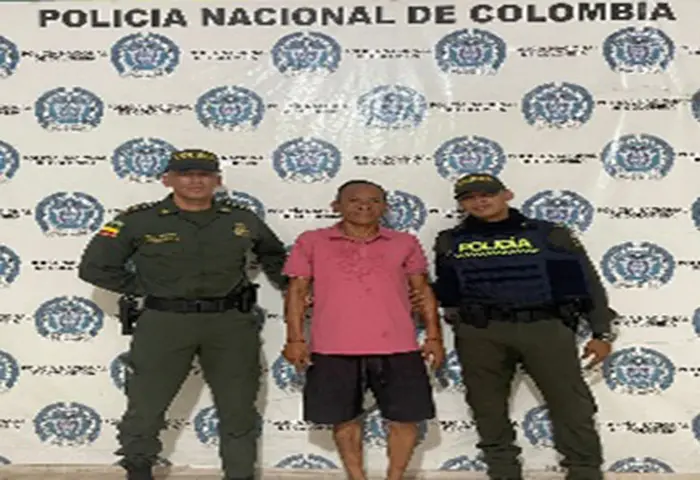 Borracho agredió a un policía | PRIMERO DE MAYO