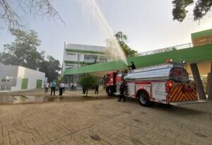 Cuerpo de Bomberos en el ojo del huracán